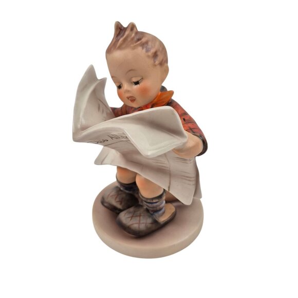 Latest News Figurine Goebel Hummel 184 Porcelain TMK 3 W Germany Boy Newspaper - Picture 8 of 10